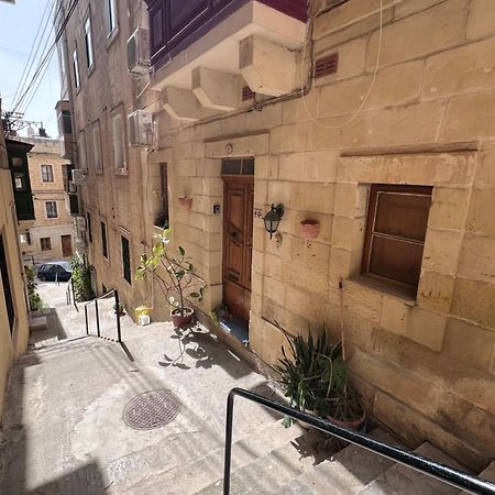Three Apartment Birgu Eksteriør billede